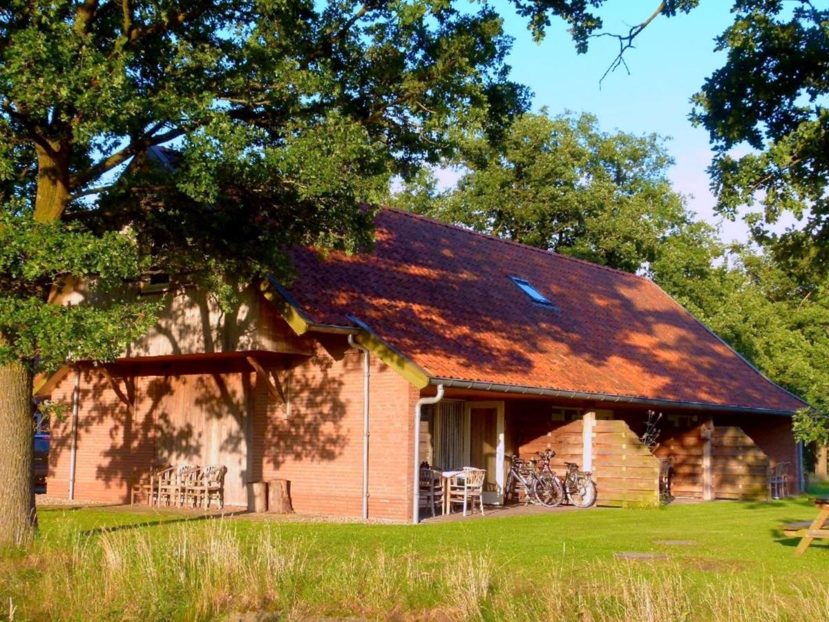 Peaceful Holiday Home With Roofed Terrace Geesteren  Room photo